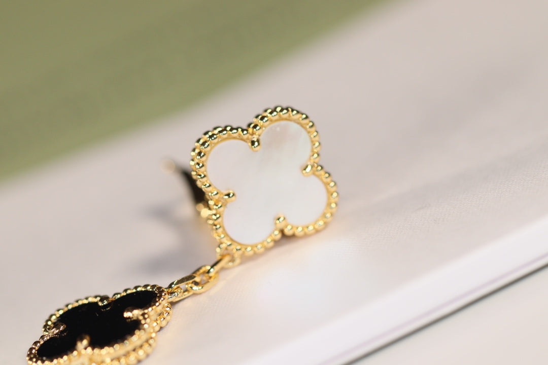 [Vellora-Opalyn]CLOVER EARRINGS GOLD ONYX MOP 3 MOTIF