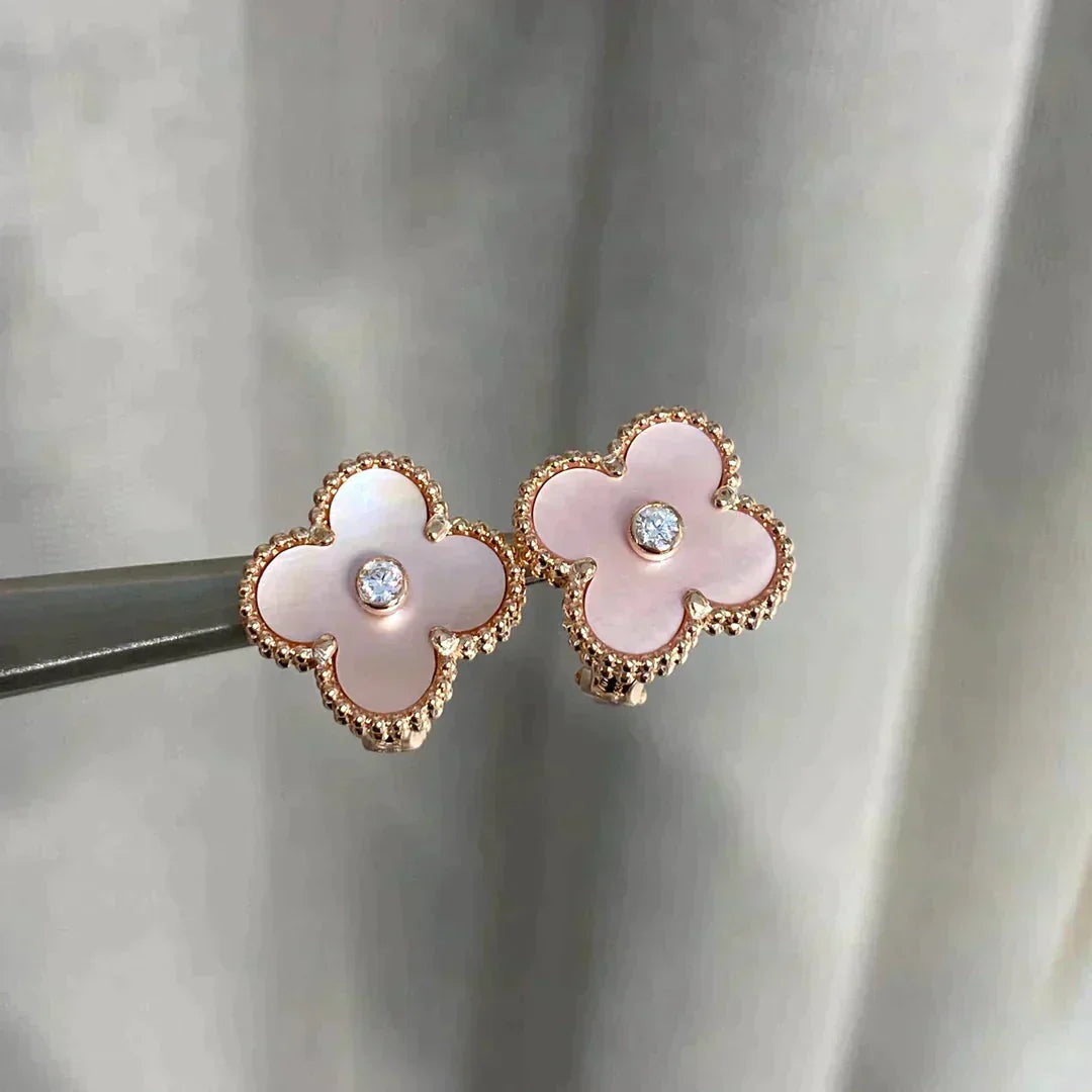 [Vellora-Opalyn]CLOVER MEDIUM 1 MOTIFS  PINK MOP DIAMOND EARRINGS