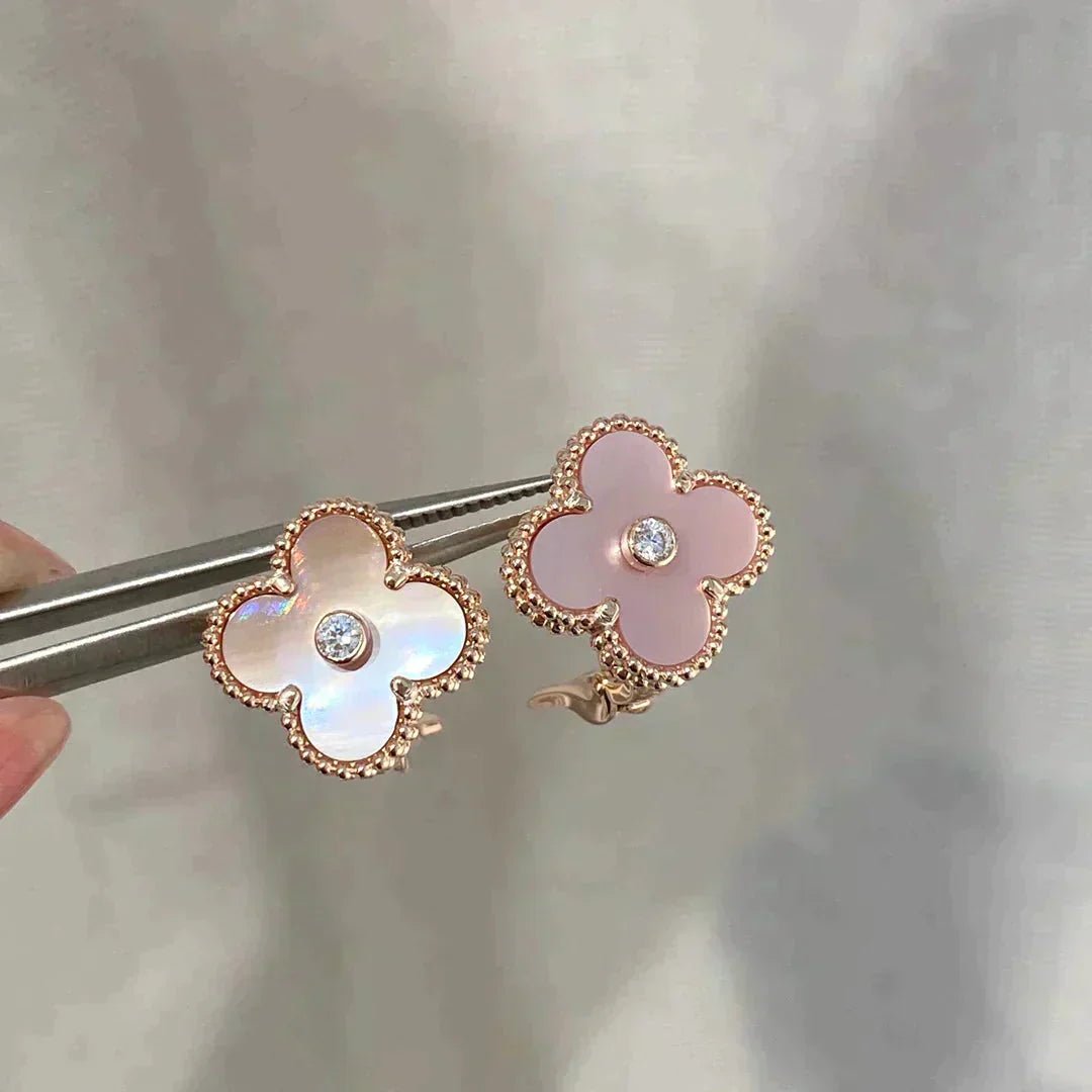 [Vellora-Opalyn]CLOVER MEDIUM 1 MOTIFS  PINK MOP DIAMOND EARRINGS