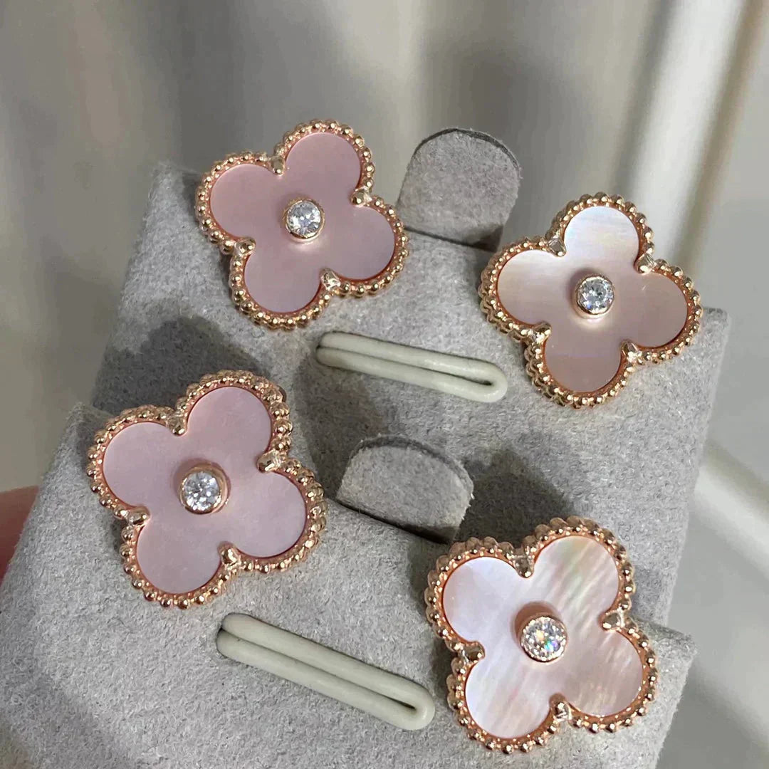 [Vellora-Opalyn]CLOVER MEDIUM 1 MOTIFS  PINK MOP DIAMOND EARRINGS