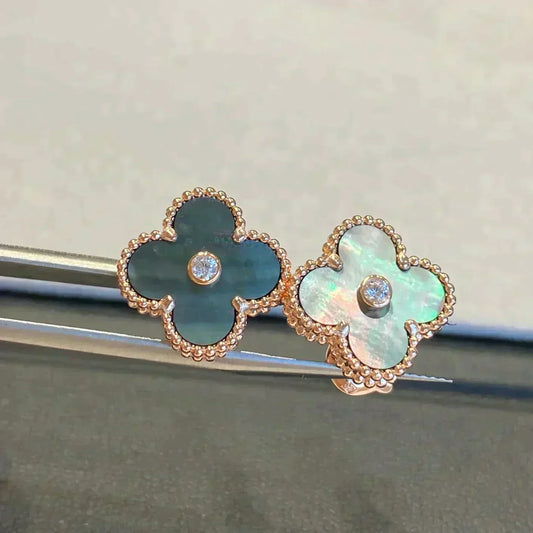 [Vellora-Opalyn]CLOVER MEDIUM 1 MOTIFS GRAY MOP  DIAMOND EARRINGS