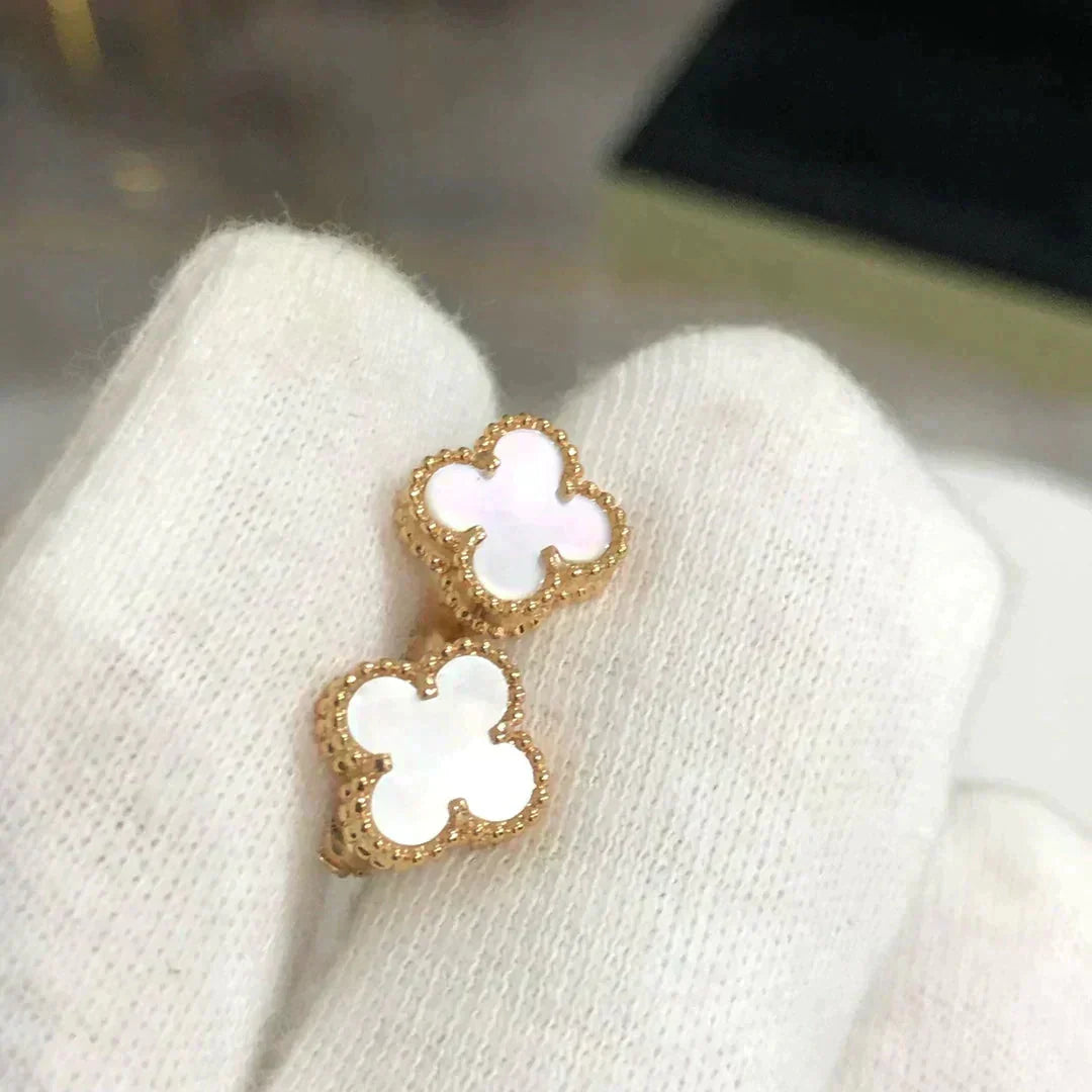 [Vellora-Opalyn]CLOVER MINI 9.5MM WHITE MOP EARRINGS
