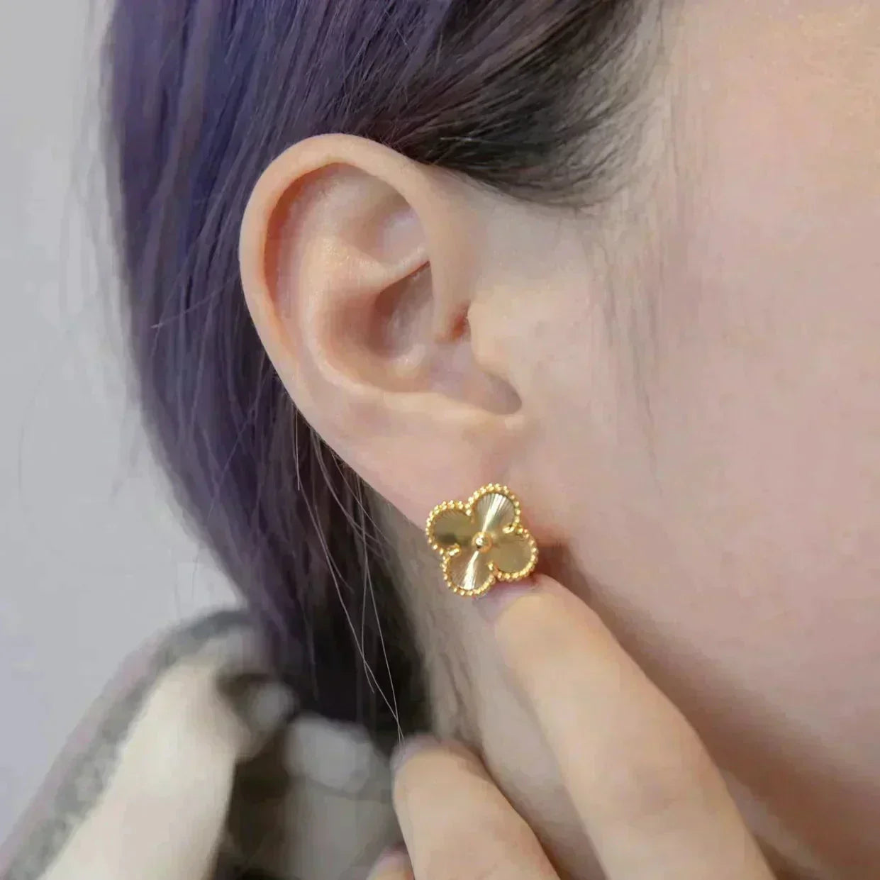 [Vellora-Opalyn]CLOVER MEDIUM 1 MOTIFS LASER EARRINGS