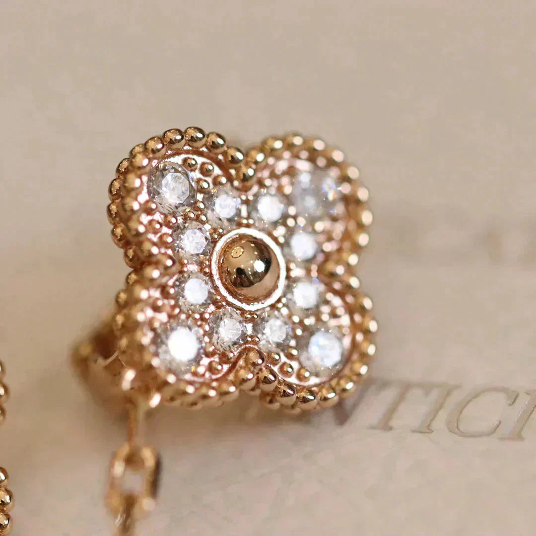 [Vellora-Opalyn]CLOVER MEDIUM 1 MOTIFS FUll DIAMOND EARRINGS