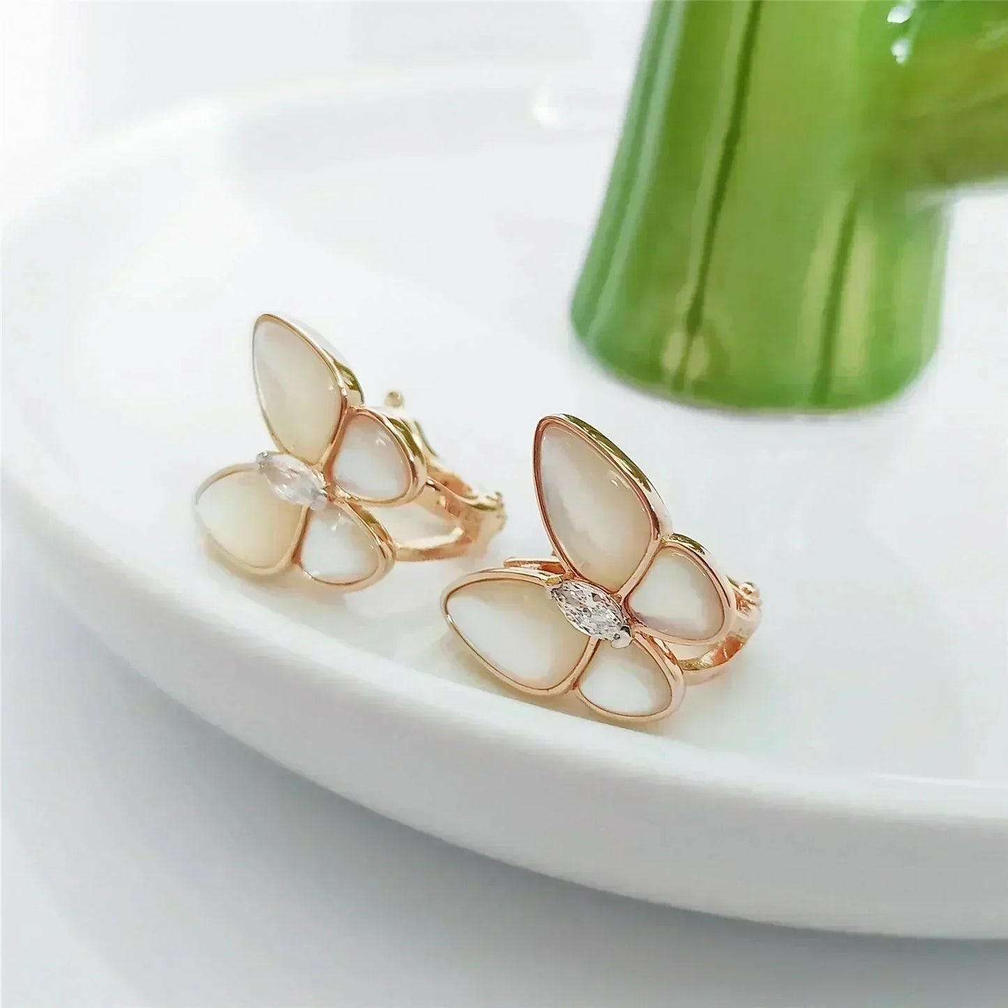 [Vellora-Opalyn]BUTTERFLY MOP DIAMOND EARRINGS
