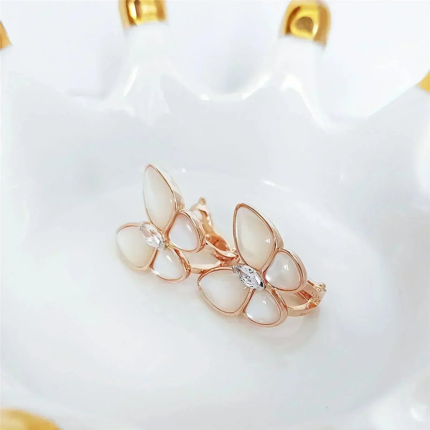 [Vellora-Opalyn]BUTTERFLY MOP DIAMOND EARRINGS