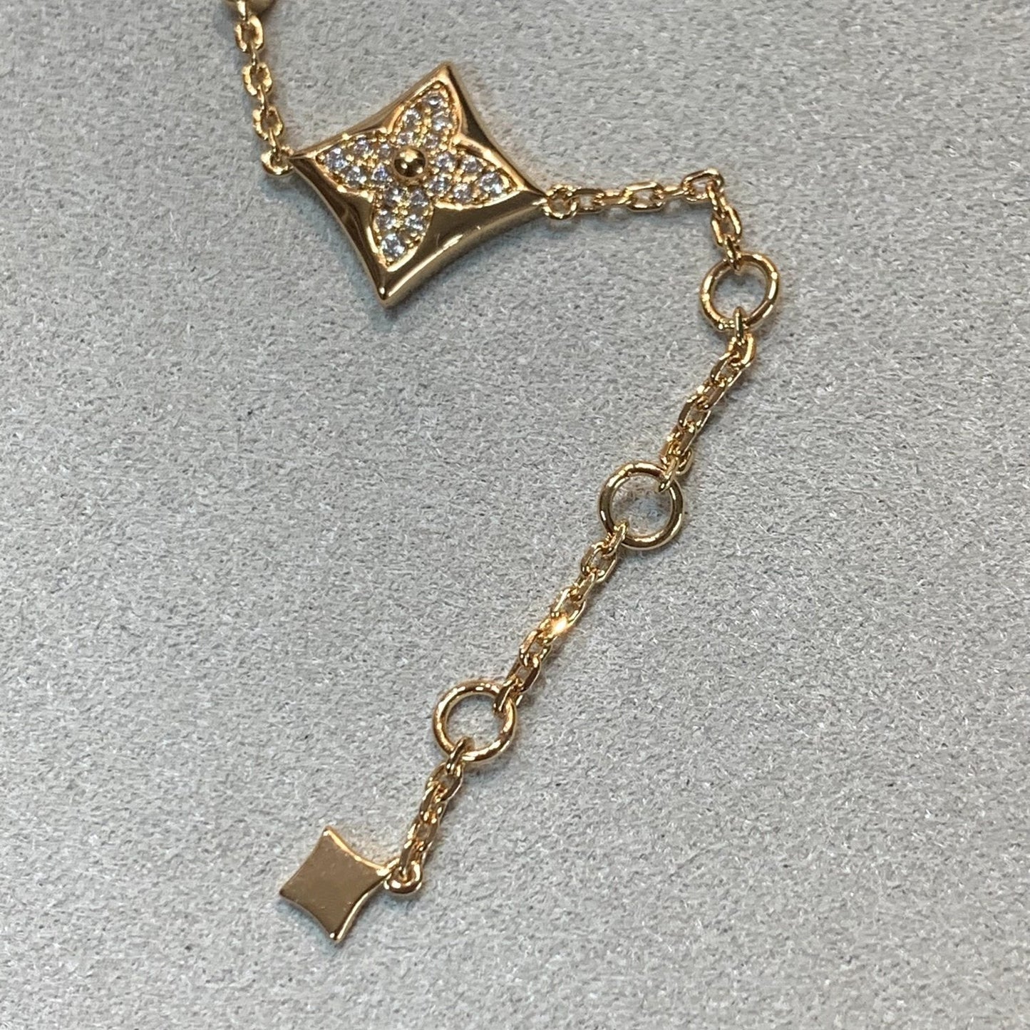 [Vellora-Opalyn]STAR AND SUN 4 MOTIFS GOLD DIAMONDS BRACELET