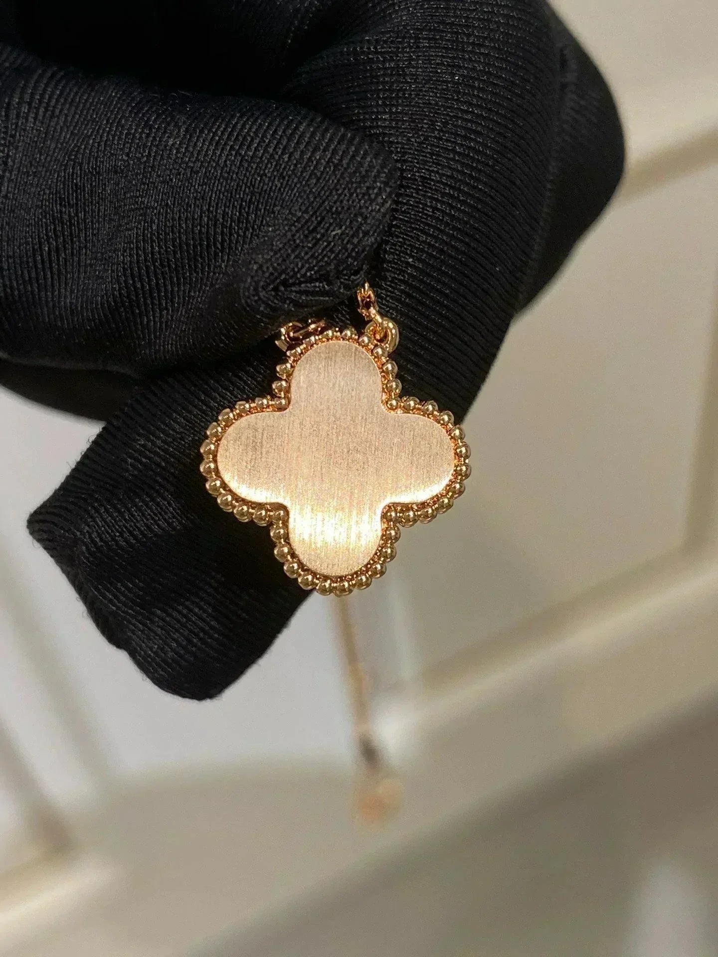 [Vellora-Opalyn]CLOVER 15MM DIAMOND RHODONITE NECKLACE
