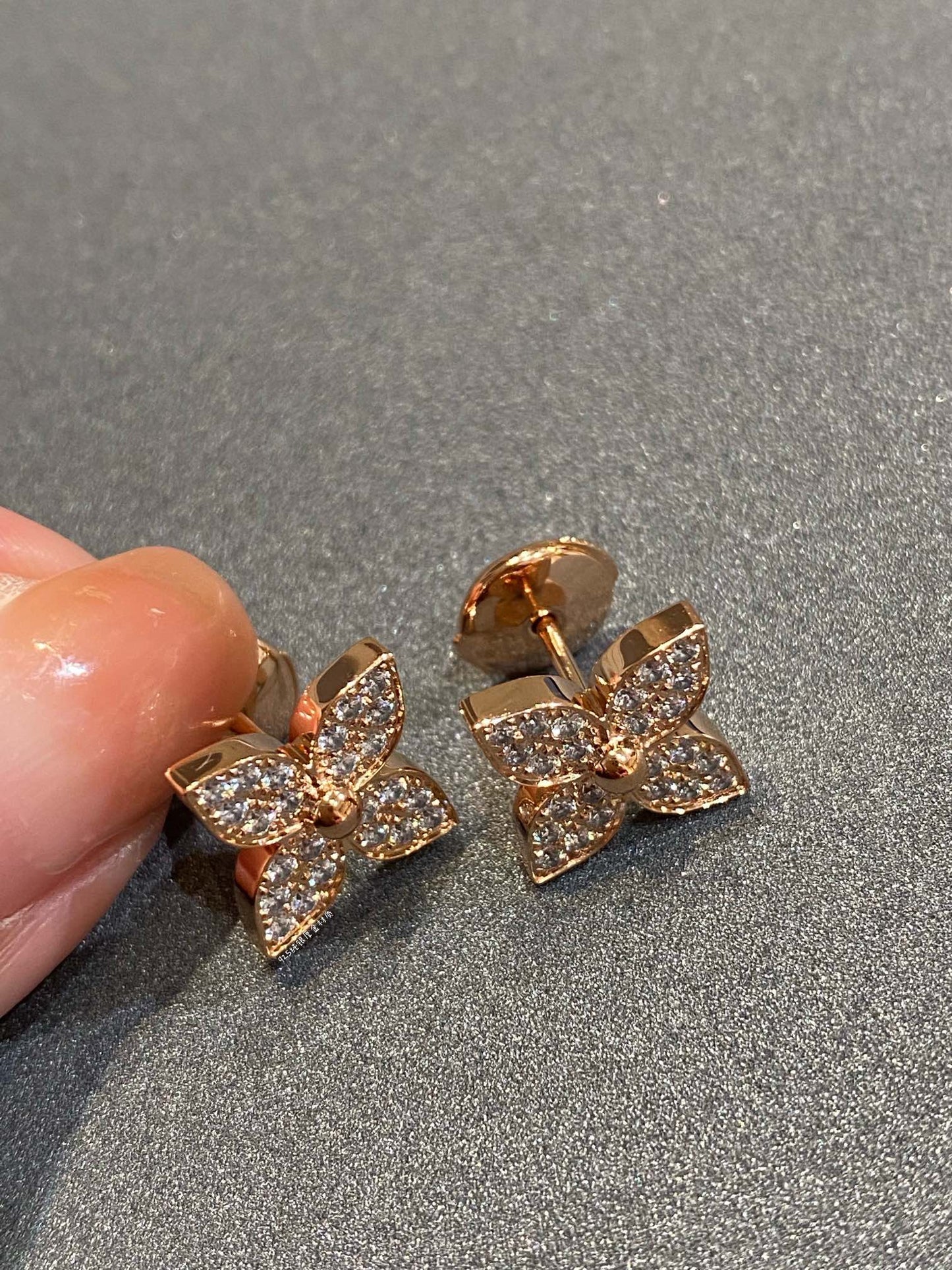 [Vellora-Opalyn]STAR DIAMOND EARRINGS