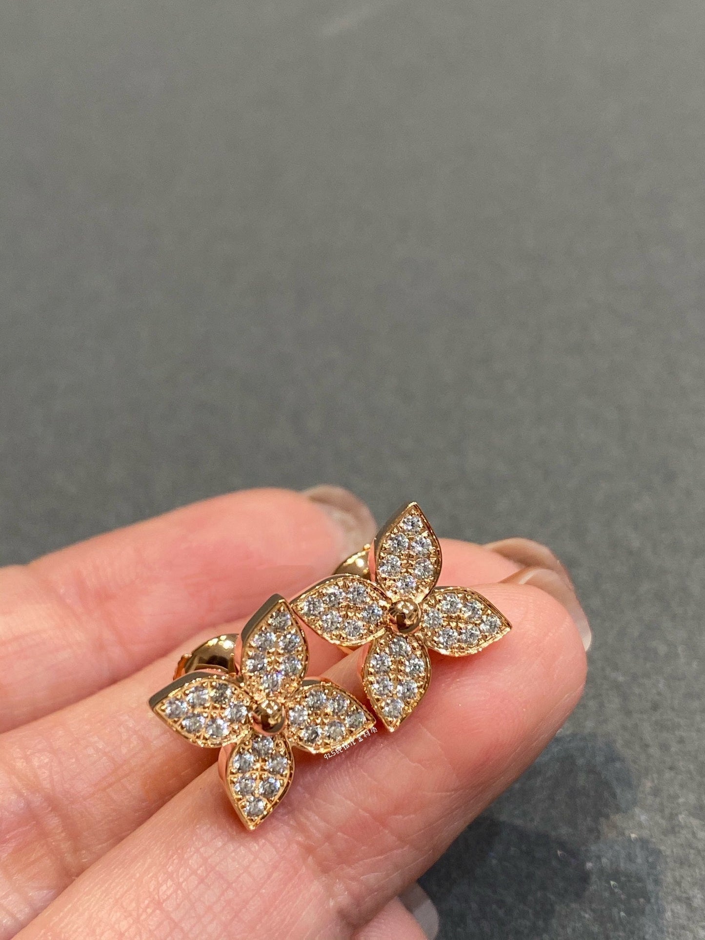 [Vellora-Opalyn]STAR DIAMOND EARRINGS
