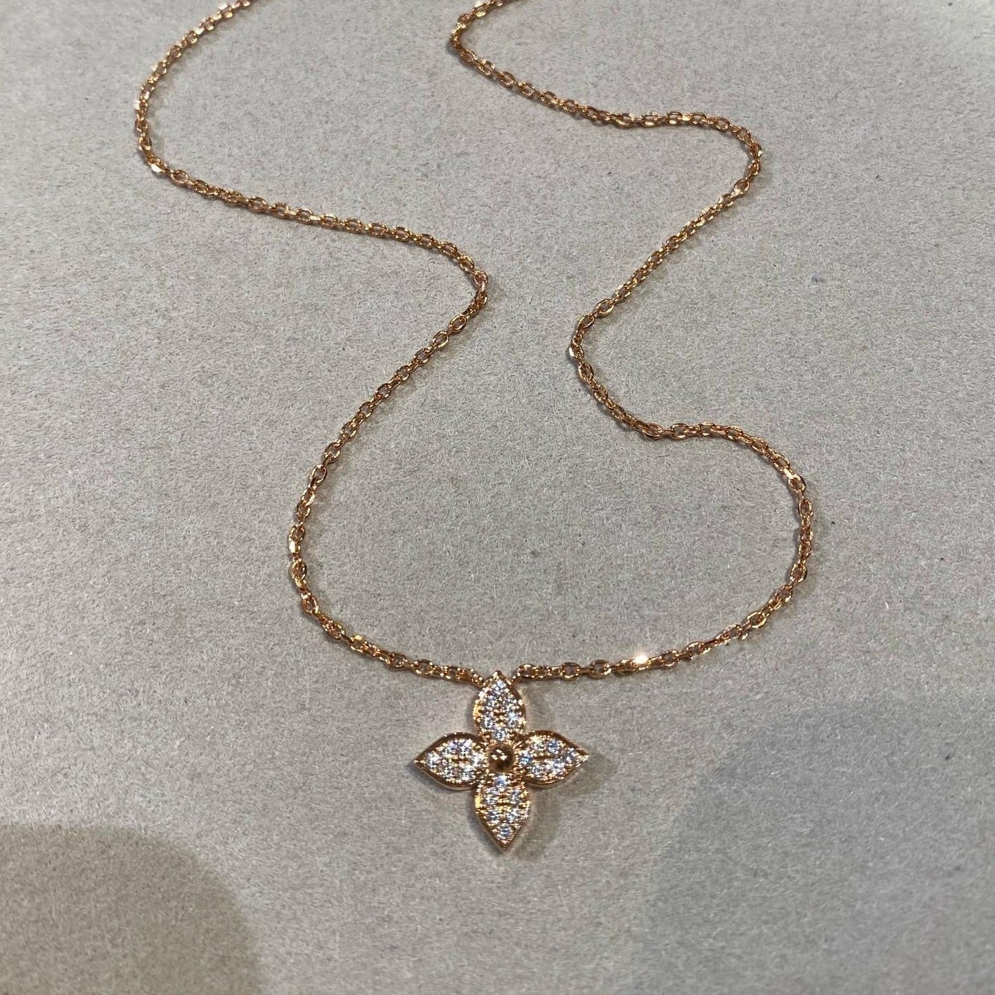 [Vellora-Opalyn]STAR DIAMOND NECKALCE