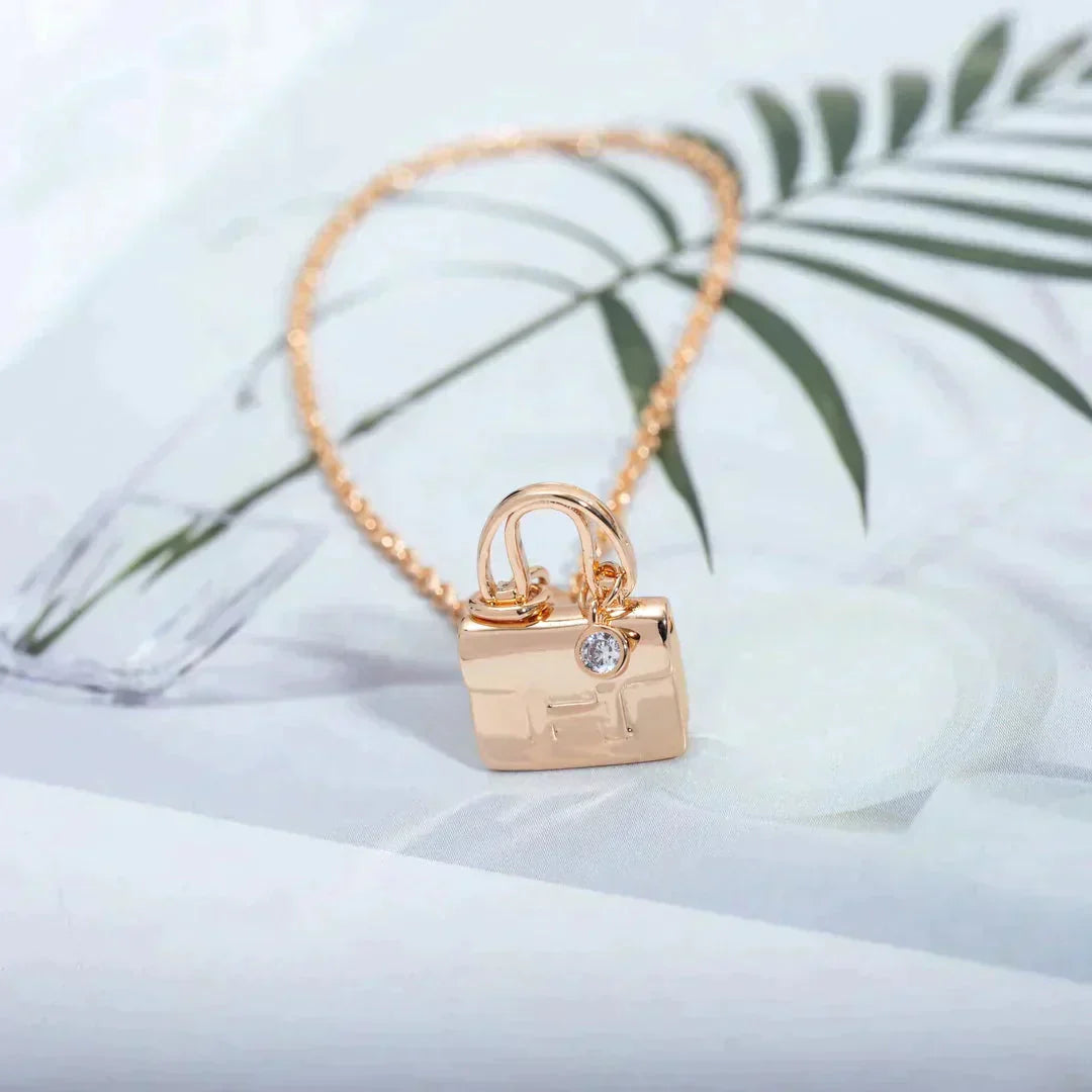 [Vellora-Opalyn]AMULETTE PEDANT ROSE GOLD NECKLACE