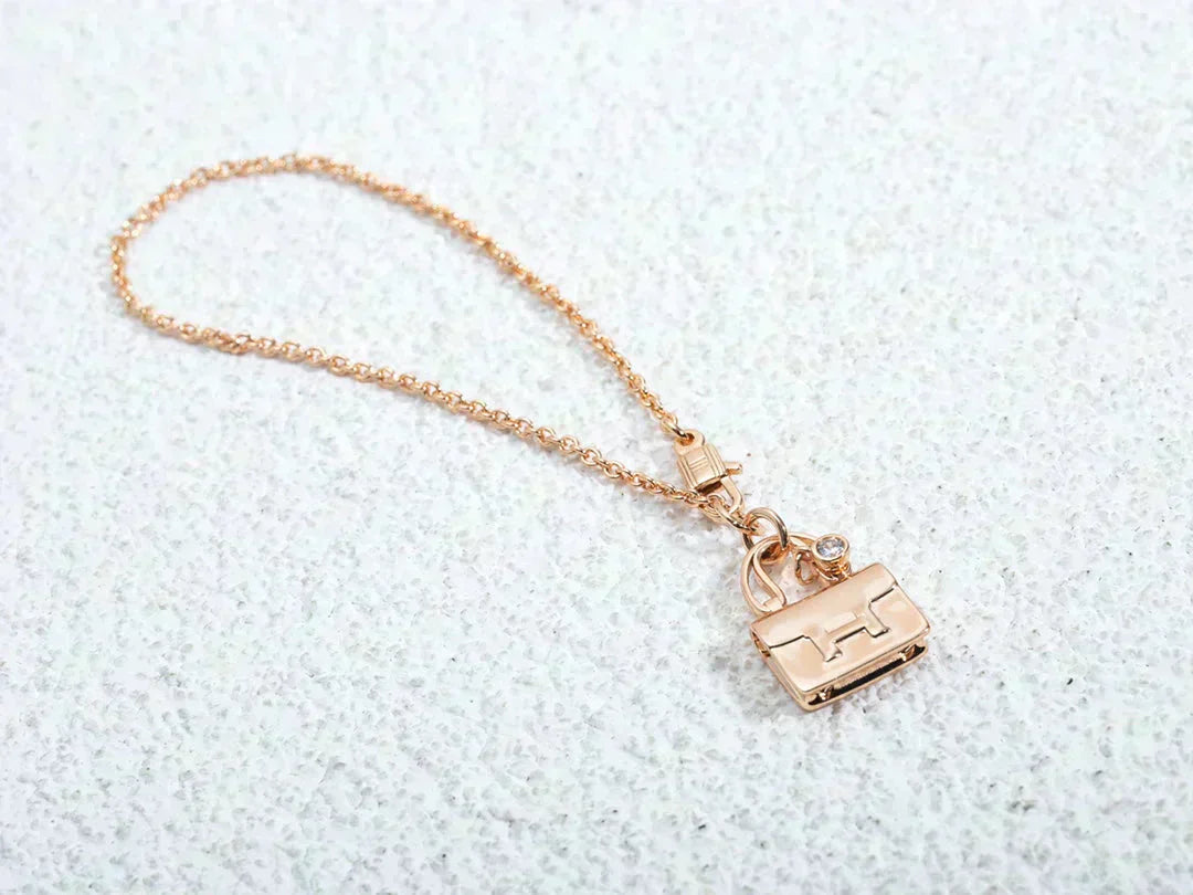 [Vellora-Opalyn]AMULETTE PEDANT ROSE GOLD NECKLACE
