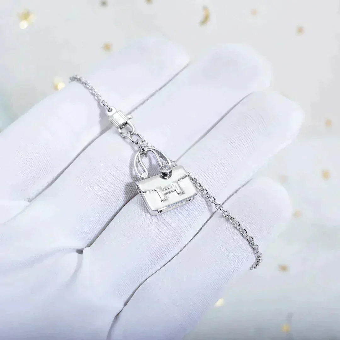 [Vellora-Opalyn]AMULETTE PEDANT SILVER NECKLACE
