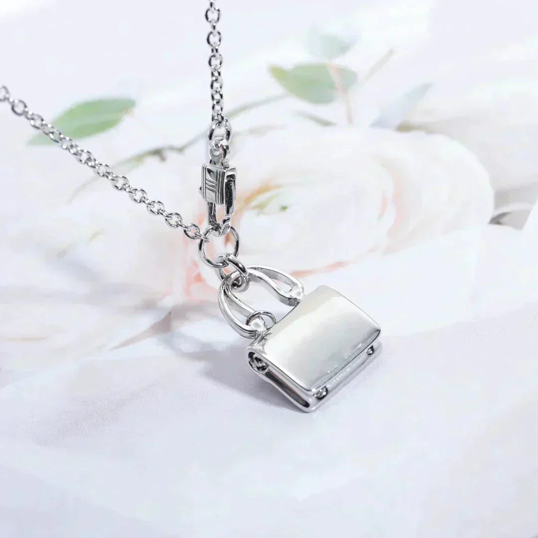 [Vellora-Opalyn]AMULETTE PEDANT SILVER NECKLACE