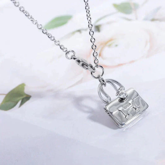 [Vellora-Opalyn]AMULETTE PEDANT SILVER NECKLACE