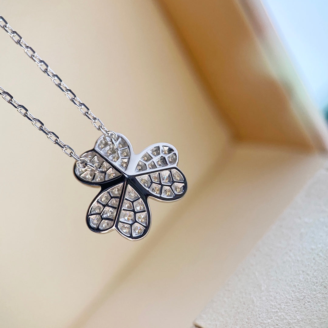 [Vellora-Opalyn]CLOVER DIAMOND NECKLACE SILVER