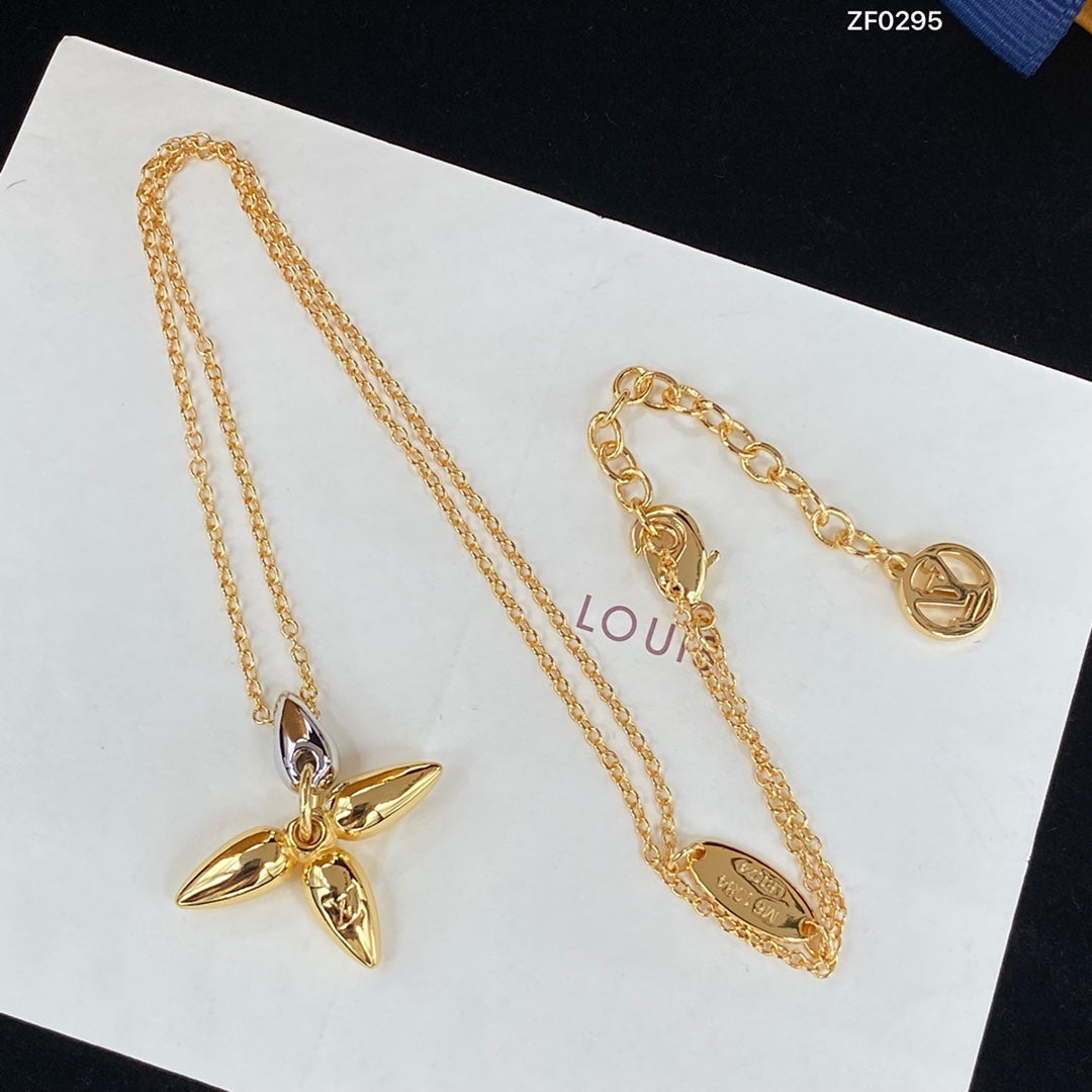 [Vellora-Opalyn]LOUISETTE PEDANT GOLD NECKLACE
