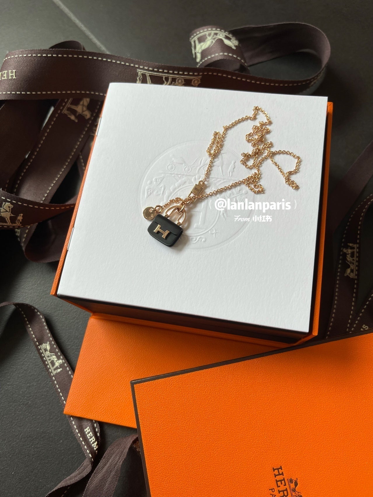 [Vellora-Opalyn]CONSTANCE BLACK PEDANT PINK GOLD NECKLACE