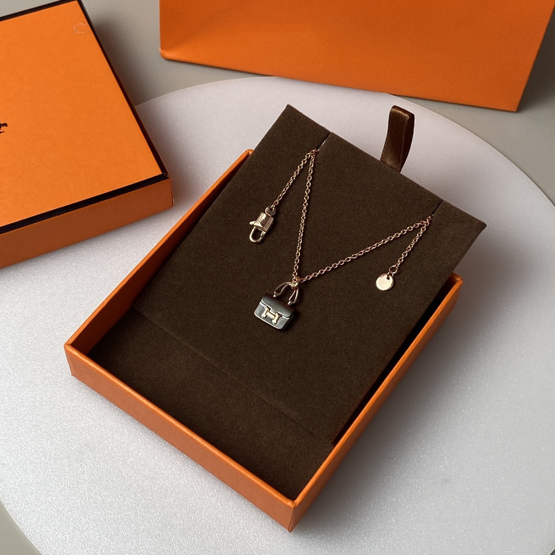 [Vellora-Opalyn]CONSTANCE BLACK PEDANT PINK GOLD NECKLACE