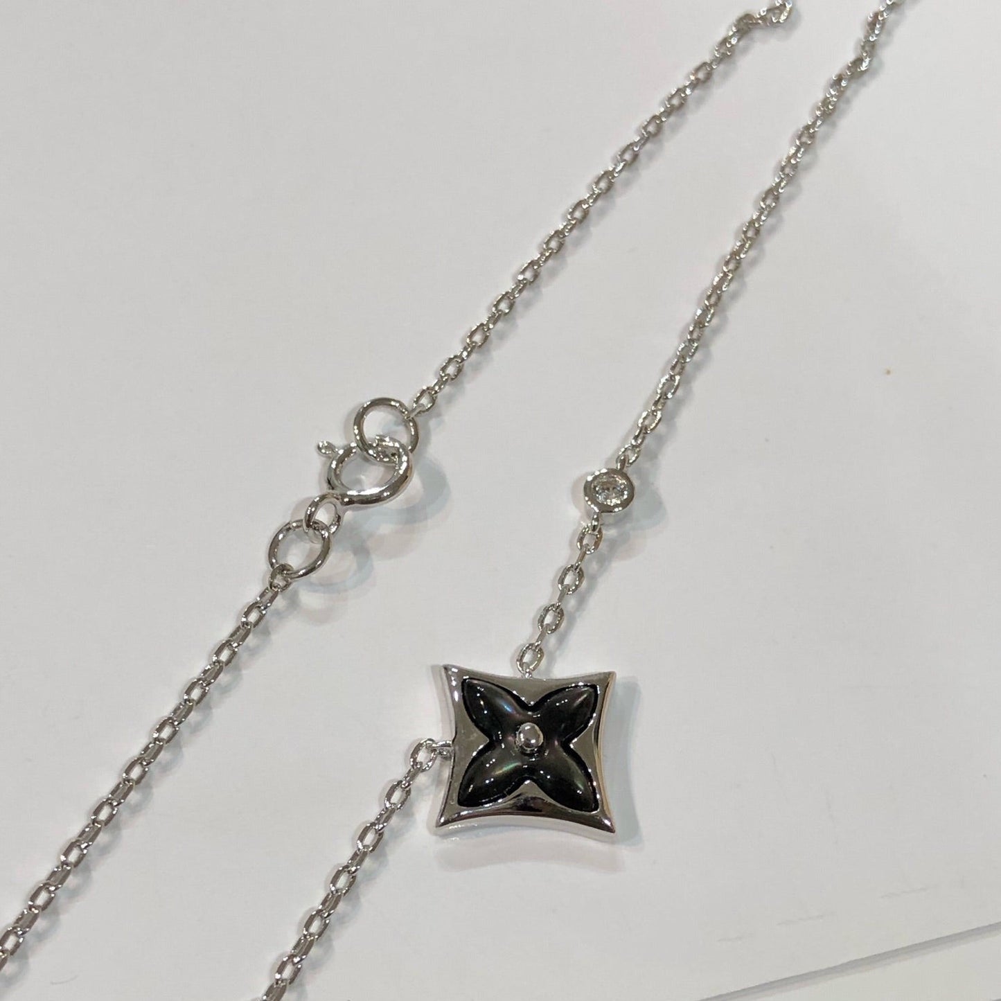 [Vellora-Opalyn]STAR BLACK MOP NECKLACE