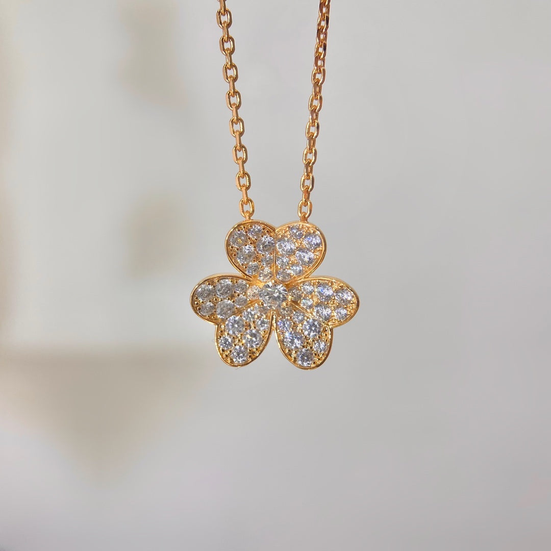 [Vellora-Opalyn]FLOWER DIAMOND NECKLACE