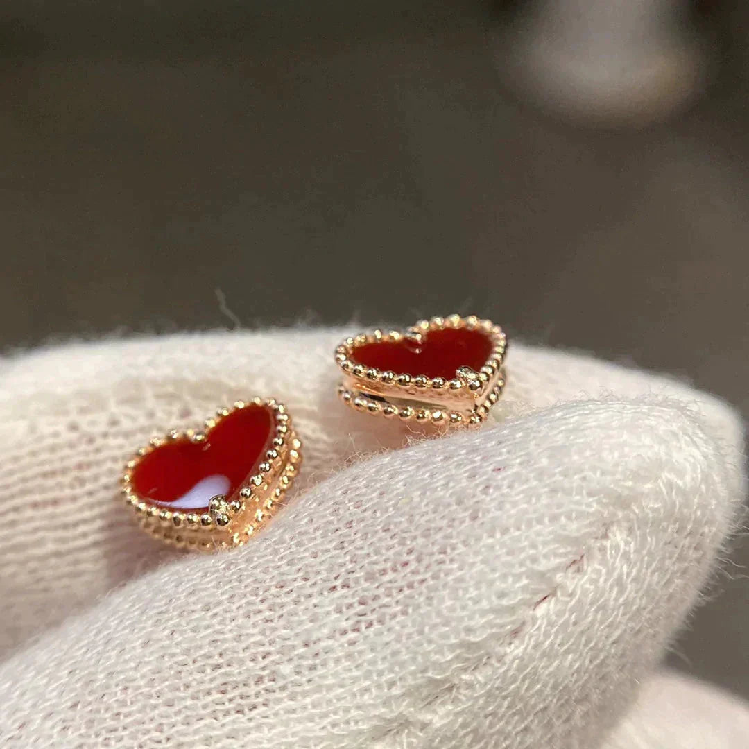 [Vellora-Opalyn]HEART CARNELIAN STUD EARRINGS