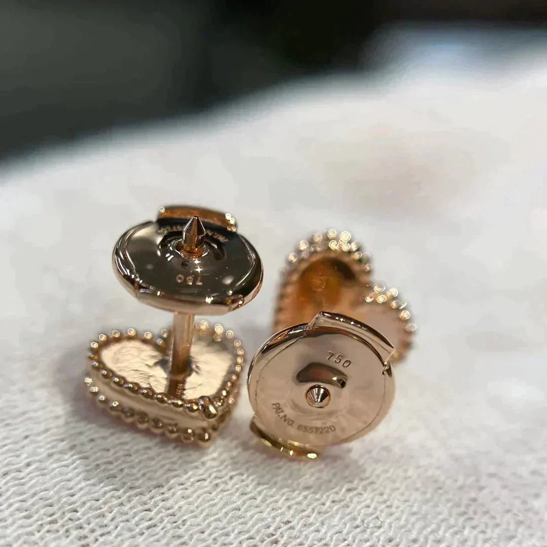 [Vellora-Opalyn]HEART CARNELIAN STUD EARRINGS