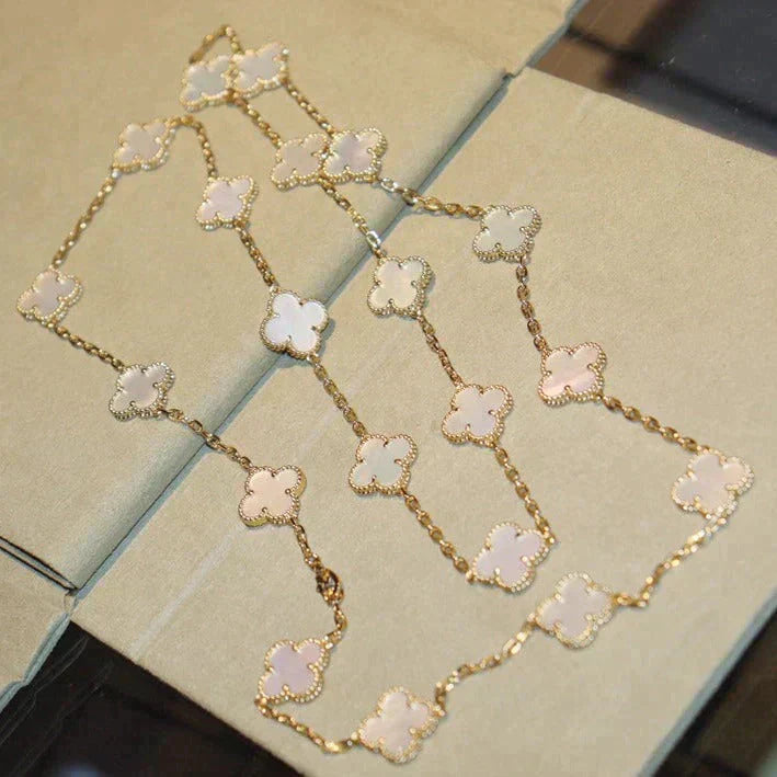 [Vellora-Opalyn]CLOVER 20 MOTIFS WHITE MOP NECKLACE