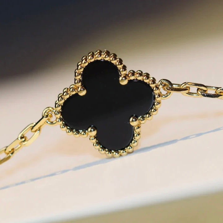 [Vellora-Opalyn]CLOVER 20 MOTIFS ONYX NECKLACE