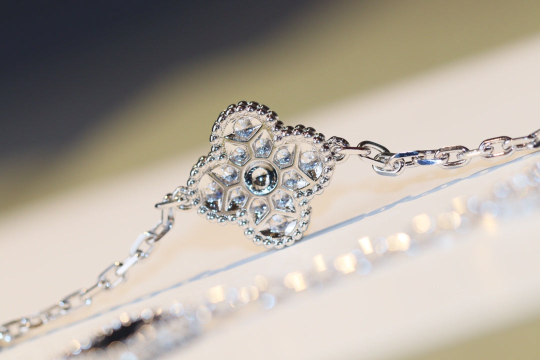 [Vellora-Opalyn]CLOVER 20 MOTIFS ONYX DIAMOND SILVER