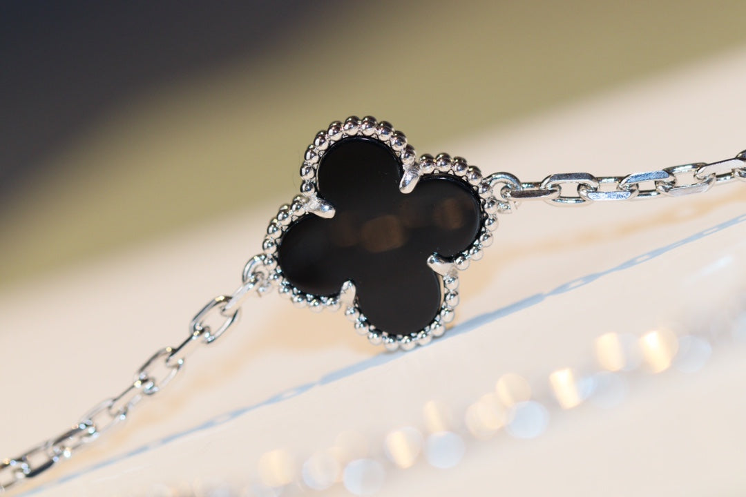 [Vellora-Opalyn]CLOVER 20 MOTIFS ONYX DIAMOND SILVER