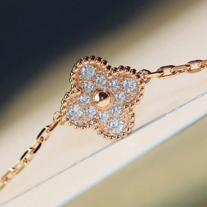 [Vellora-Opalyn]CLOVER 20 MOTIFS LASER DIAMOND NECKLACE