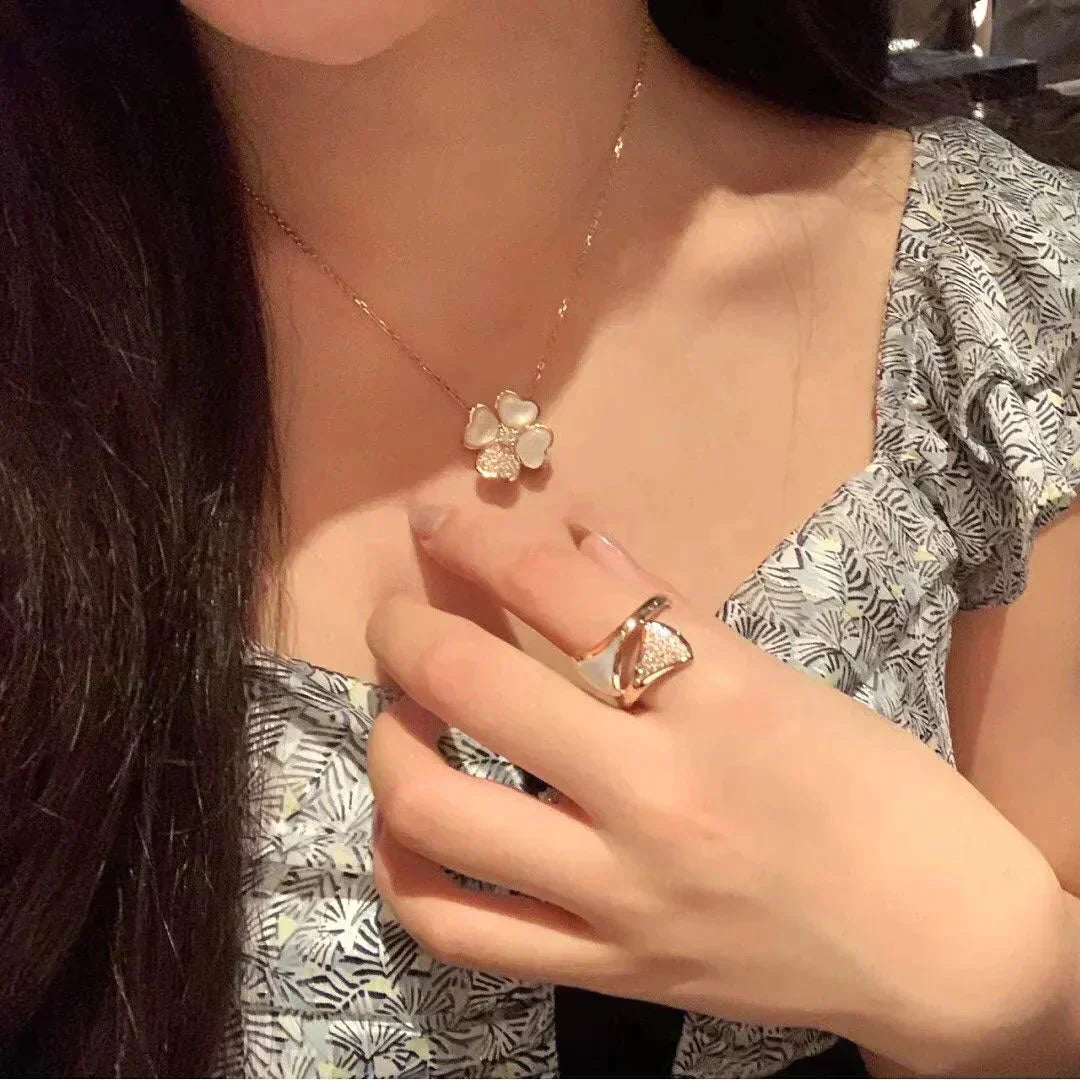 [Vellora-Opalyn]CLOVER MOP DIAMOND ROSE GOLD NECKLACE