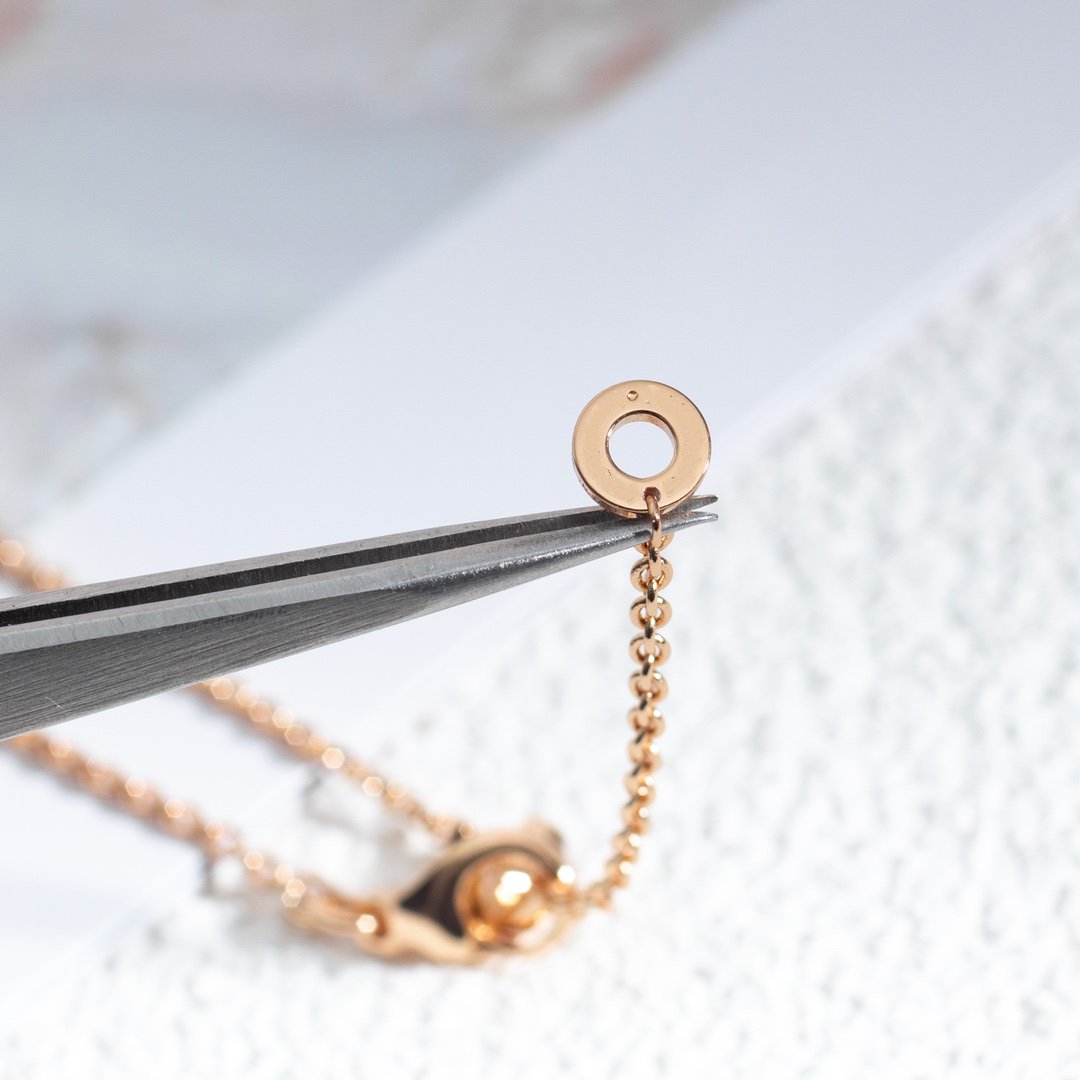 [Vellora-Opalyn]ZERO 1 WHITE CERAMIC PINK GOLD DIAMOND NECKLACE