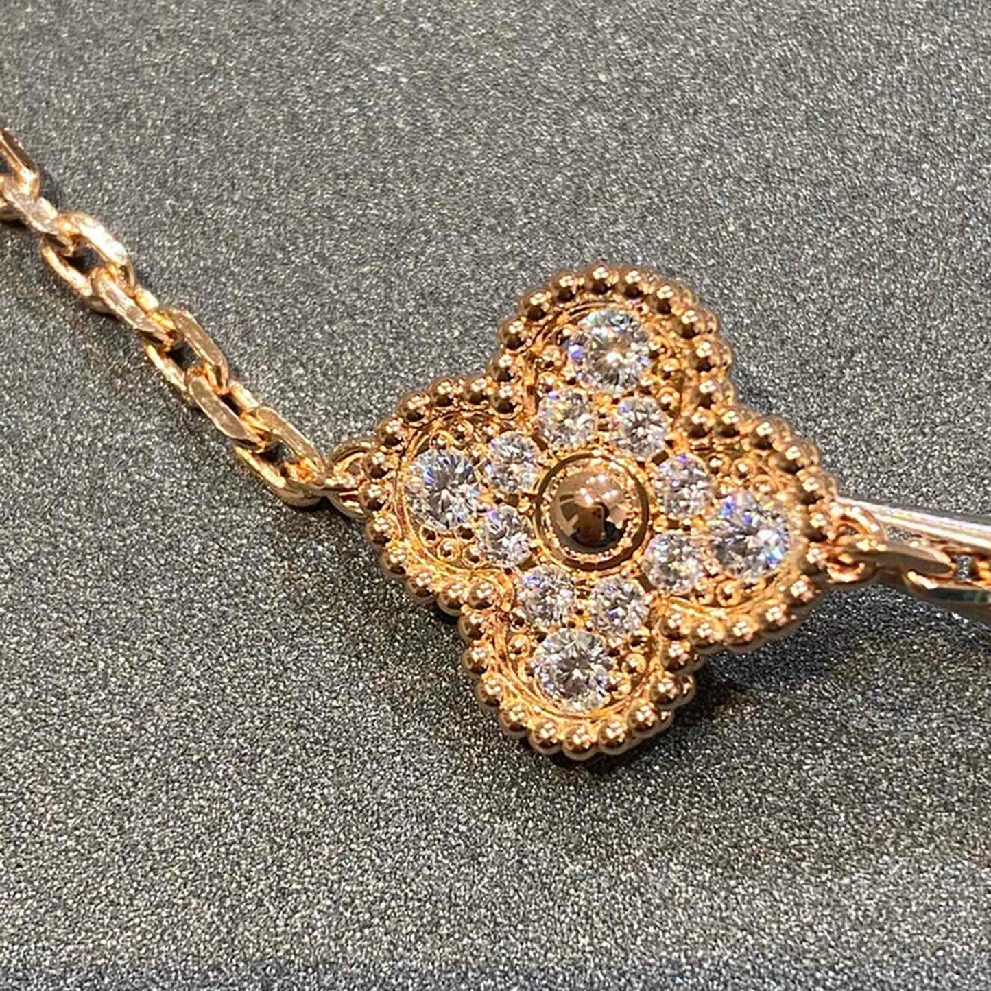 [Vellora-Opalyn]CLOVER 5 MOTIFS  FULL DIAMOND BRACELET