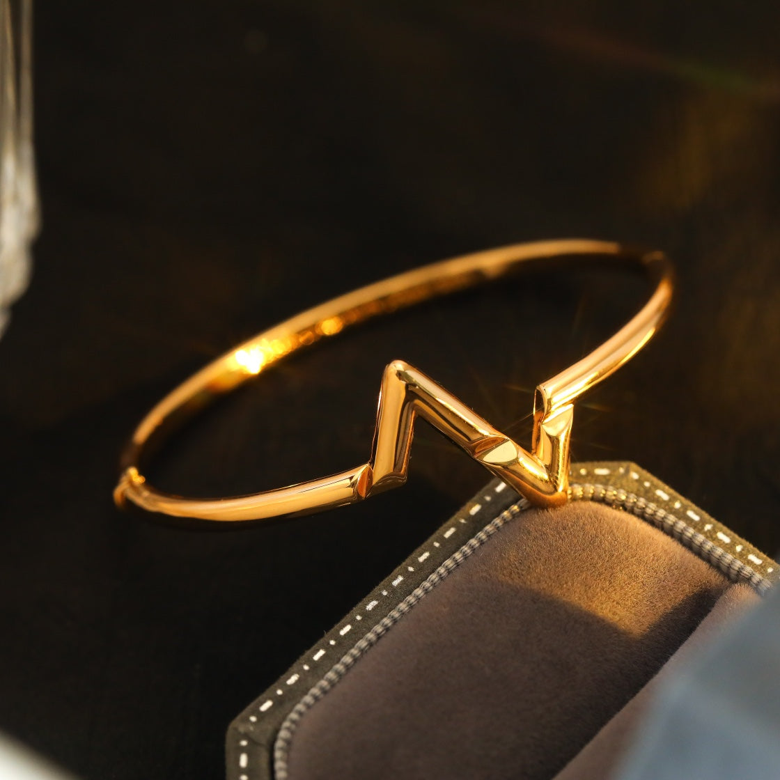 [Vellora-Opalyn]VOLTE UPSITE DOWN BRACELET