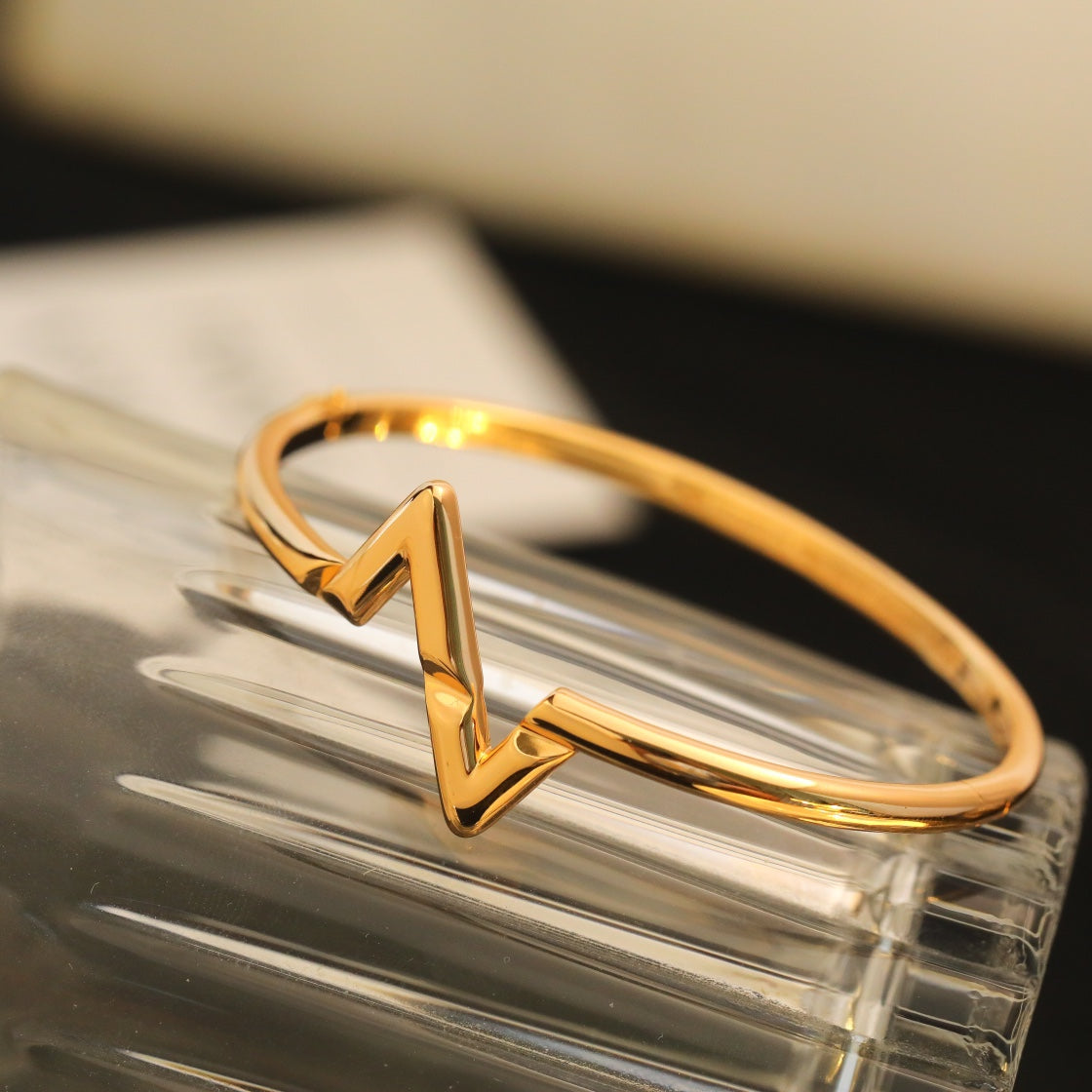 [Vellora-Opalyn]VOLTE UPSITE DOWN BRACELET
