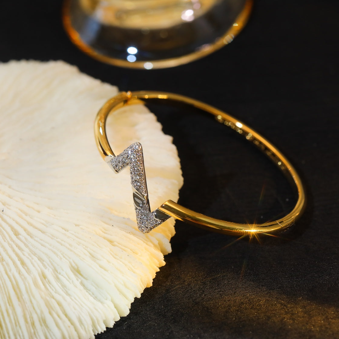 [Vellora-Opalyn]VOLTE UPSITE DOWN GOLD DIAMOND BRACELET