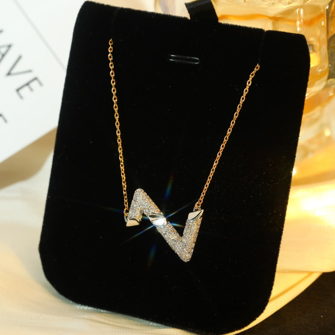 [Vellora-Opalyn]VOLT SILVER DIAMOND PEDANT NECKLACE
