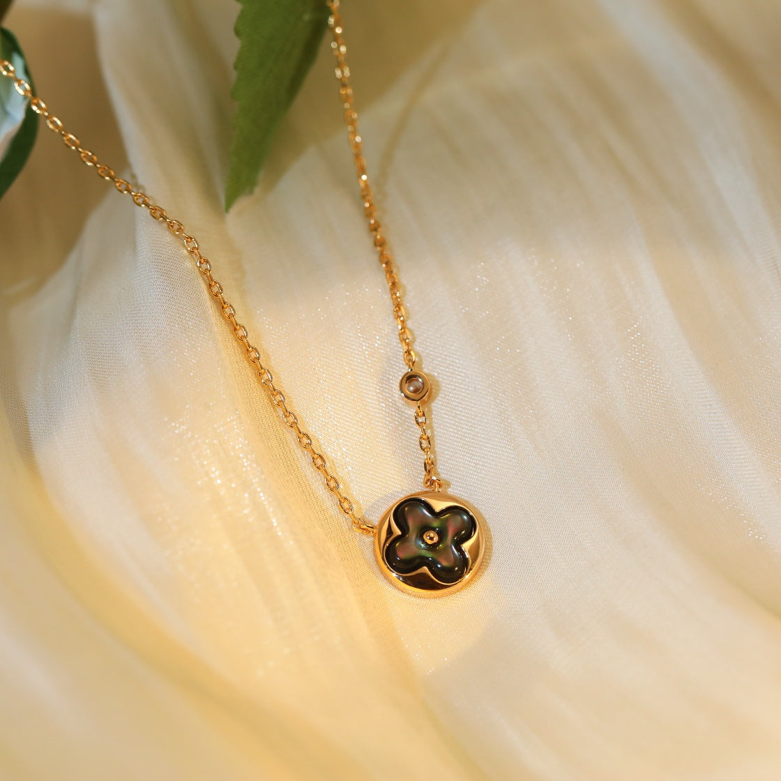 [Vellora-Opalyn]SUN PEDANT PINK GOLD 1 DIAMOND NECKLACE