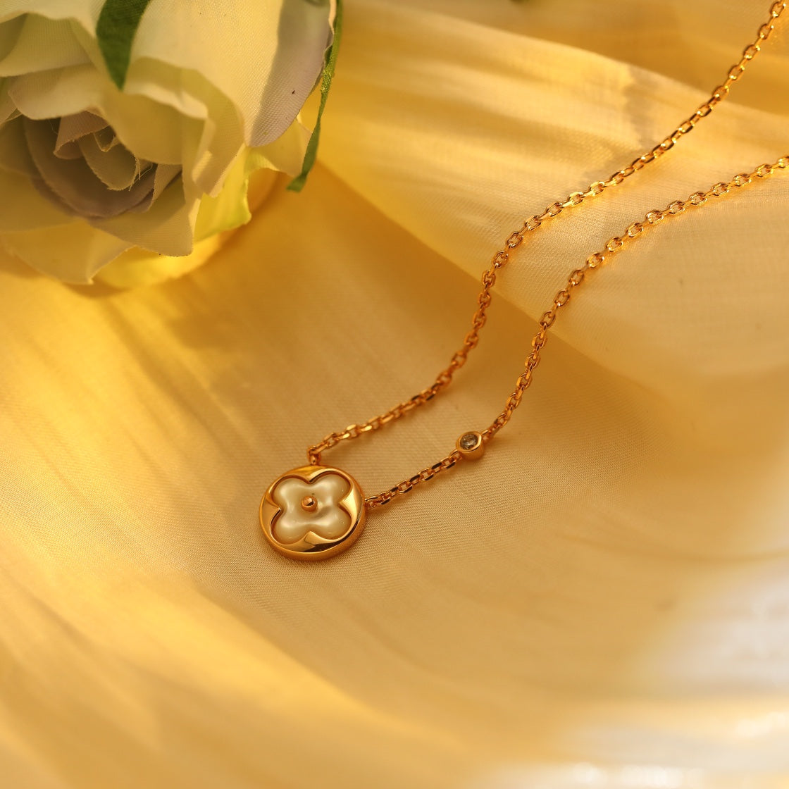 [Vellora-Opalyn]SUN PEDANT PINK GOLD 1 DIAMOND NECKLACE