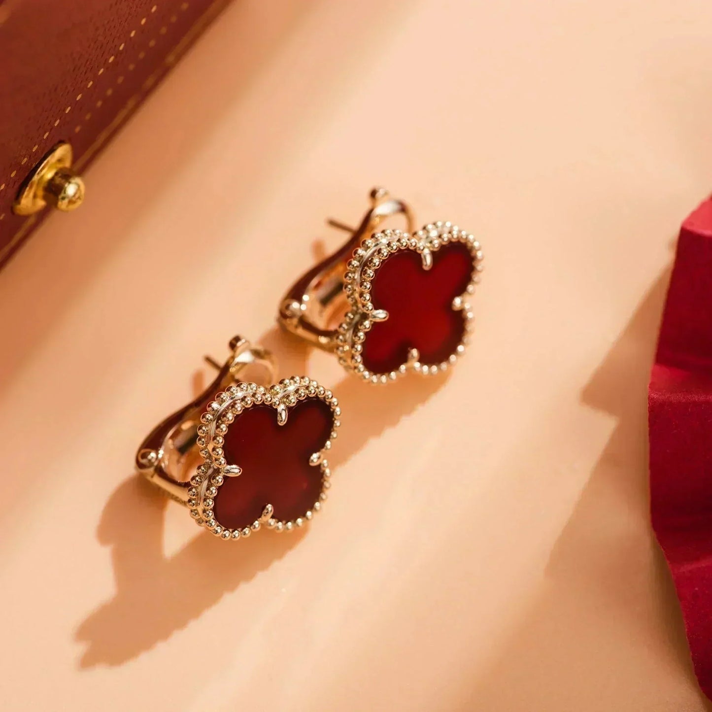 [Vellora-Opalyn]CLOVER MEDIUM 1 MOTIFS CARNELIAN  EARRINGS