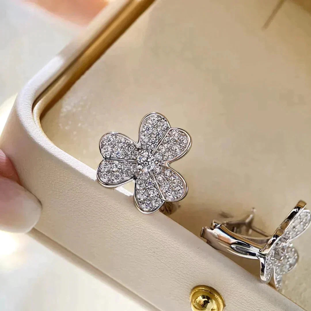 [Vellora-Opalyn]CLOVER COMOS DIAMOND EARRINGS SILVER