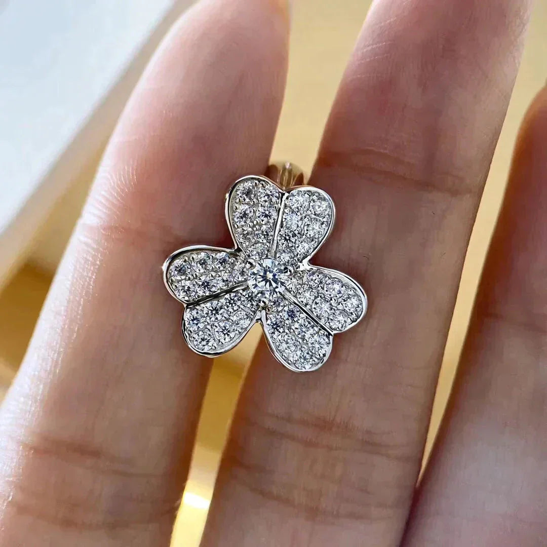 [Vellora-Opalyn]CLOVER COMOS DIAMOND EARRINGS SILVER