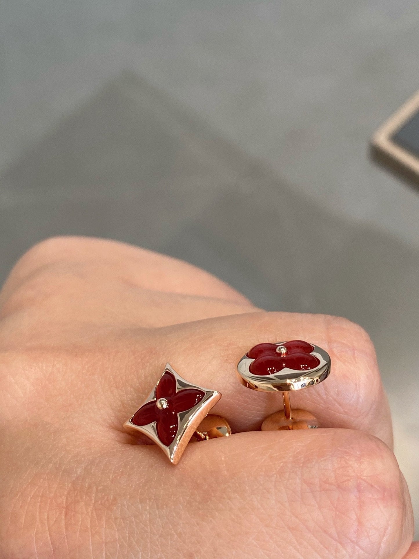 [Vellora-Opalyn]STAR AND SUN PINK GOLD CARNELIAN STUD EARRINGS