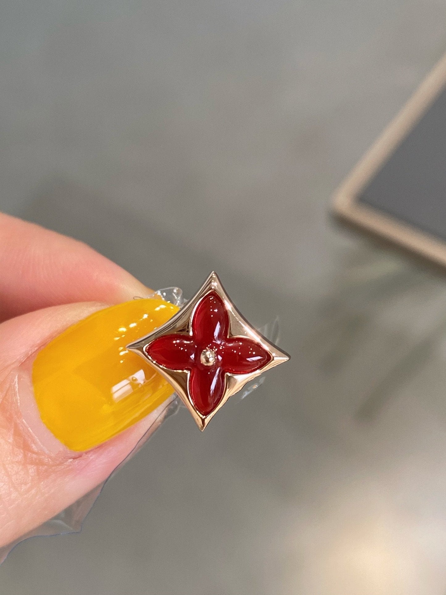 [Vellora-Opalyn]STAR AND SUN PINK GOLD CARNELIAN STUD EARRINGS