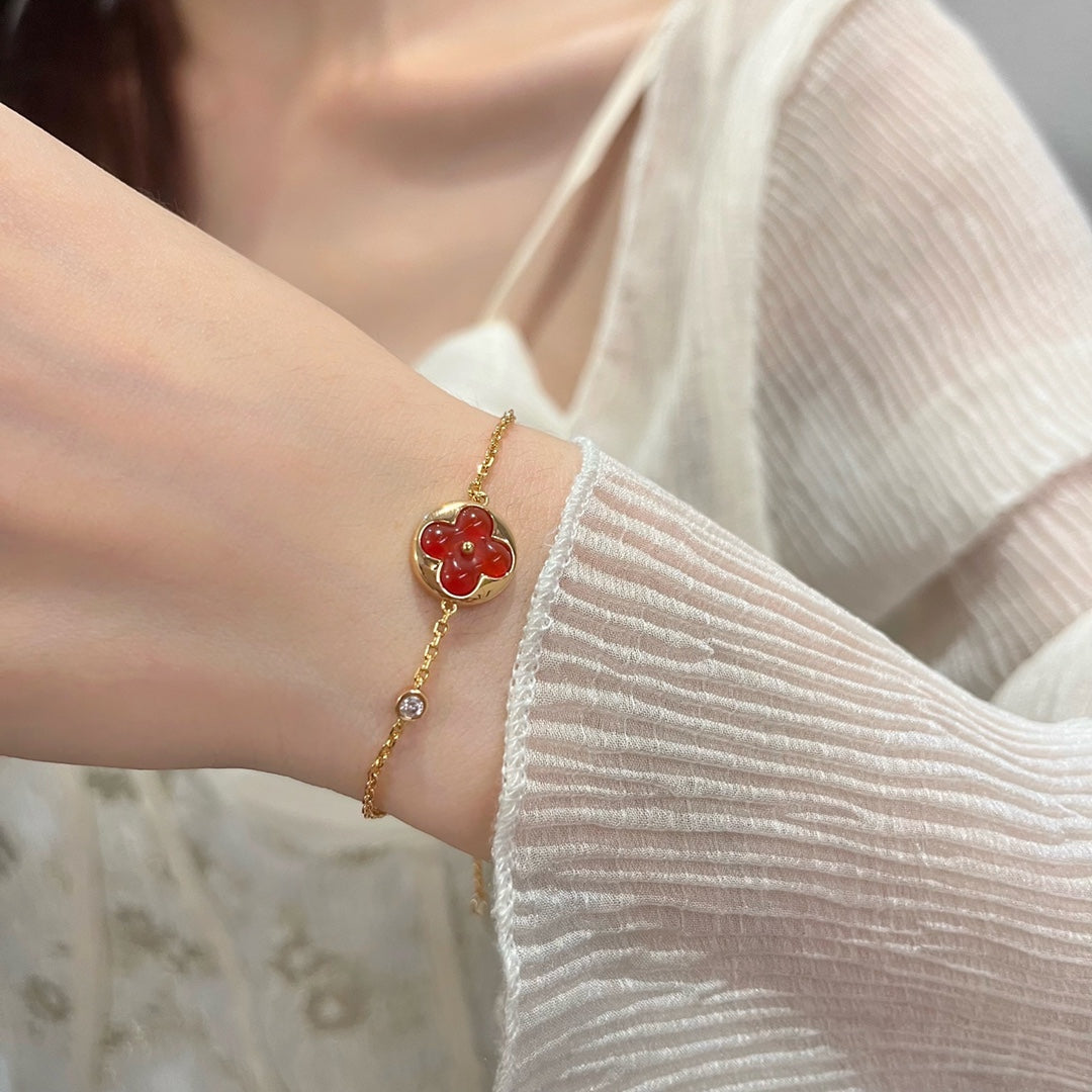 [Vellora-Opalyn]SUN PEDANT CARNELIAN BRACELET