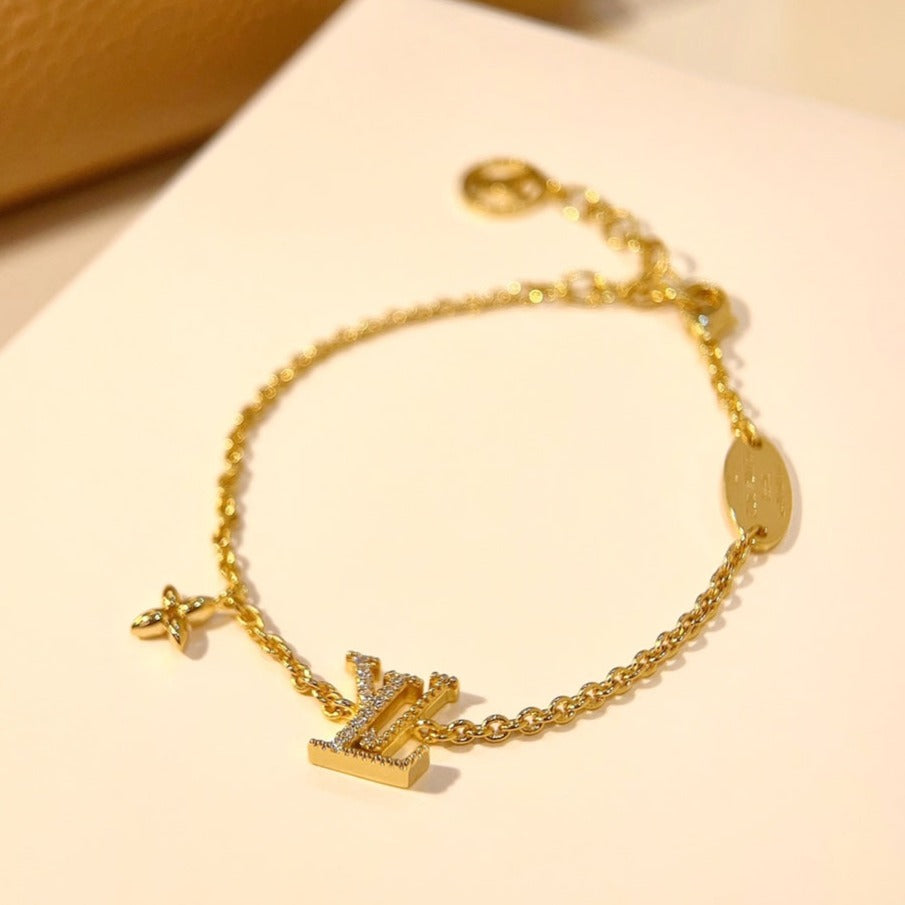 [Vellora-Opalyn]LOGO STAR MOTIF GOLD BRACELET