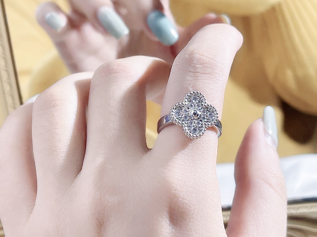 [Vellora-Opalyn]CLOVER DIAMOND RING